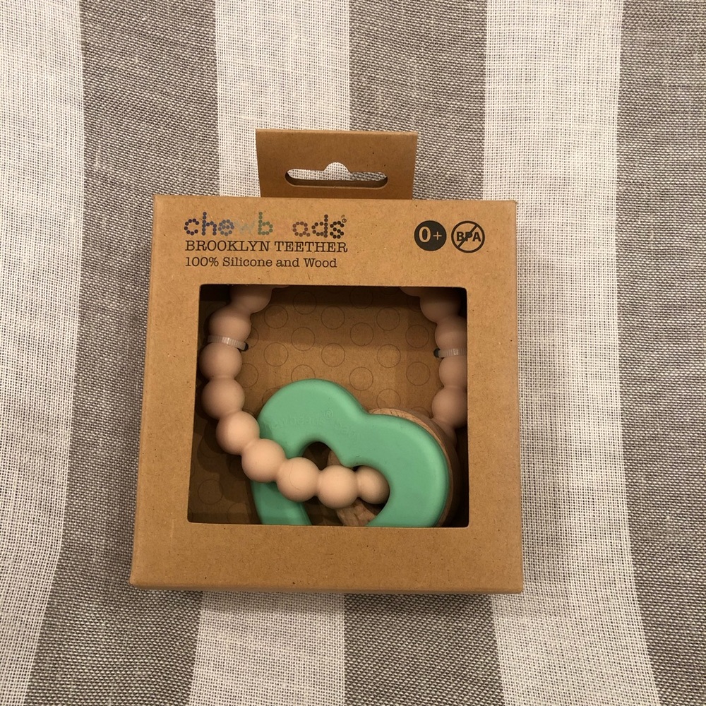 Chewbeads Brooklyn teether baby girl NEW